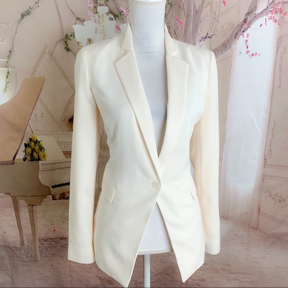 White House Black Market Jackets & Blazers - WHBM LUXE ONE BUTTON SUITED BLAZER